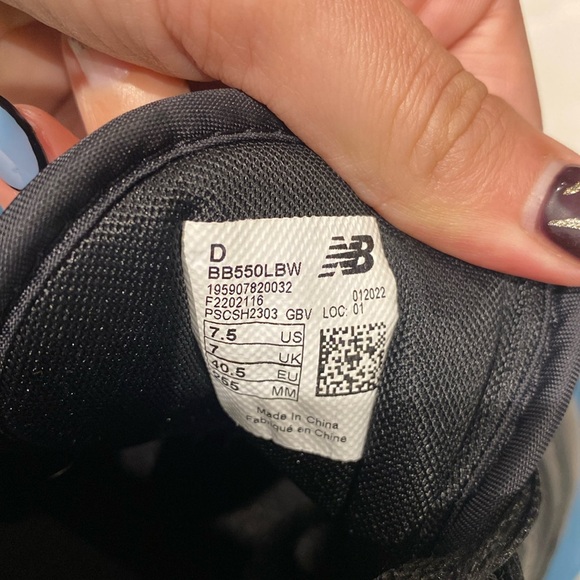 New Balance 550 - Picture 2 of 4
